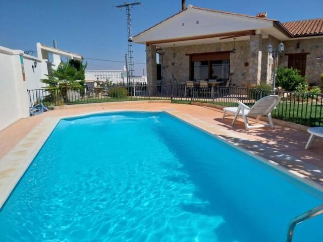 Adosada en venta en Alatoz, Alatoz photo 0