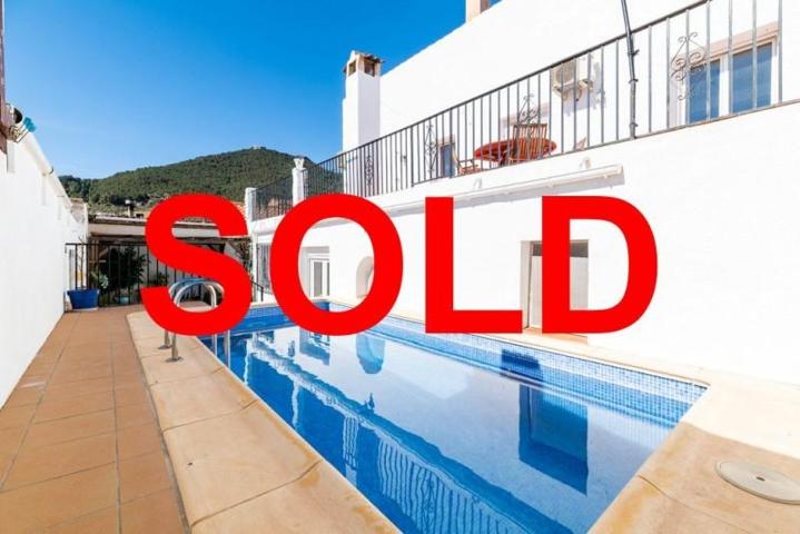 Casa en venta en Piñar, Pinos del Valle photo 0