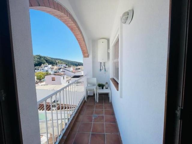 Piso en venta en Benahavís, Benahavis photo 0