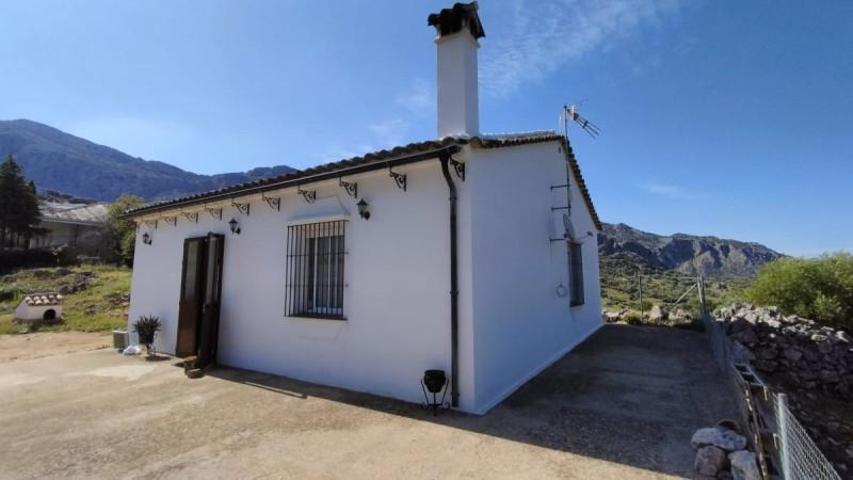 Chalet en venta en Benaocaz, Benaocaz photo 0