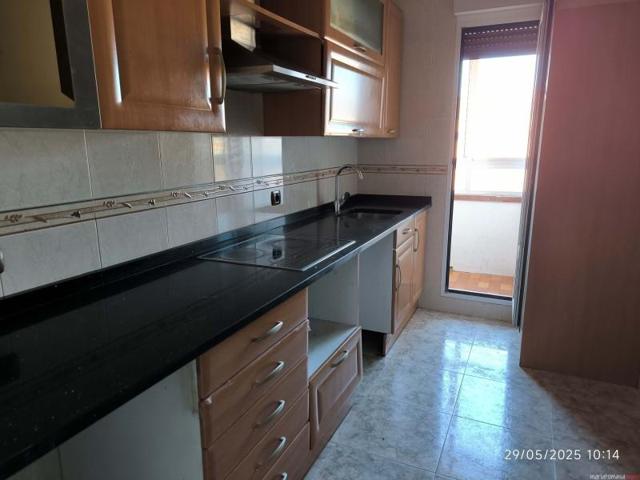 Piso en venta en Vitoria-Gasteiz, Vitoria-Gasteiz photo 0