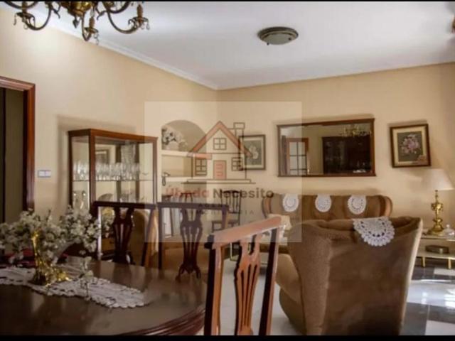 Chalet en venta en Úbeda photo 0