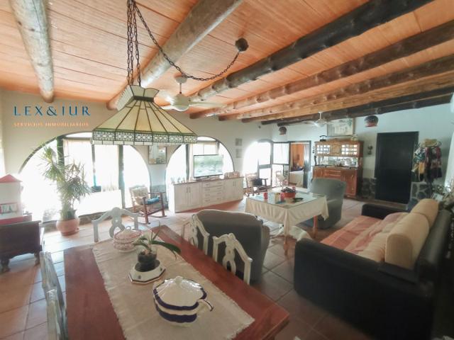 Chalet en venta en Alcalá de Guadaira, Alcala De Guadaira photo 0