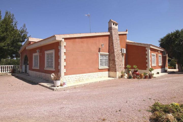 Chalet en venta en Aspe, Aspe photo 0