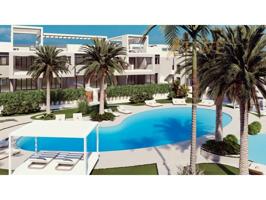 Apartamento en venta en Torrevieja photo 0