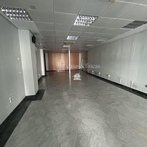 Local comercial en venta en Ronda, Centro photo 0