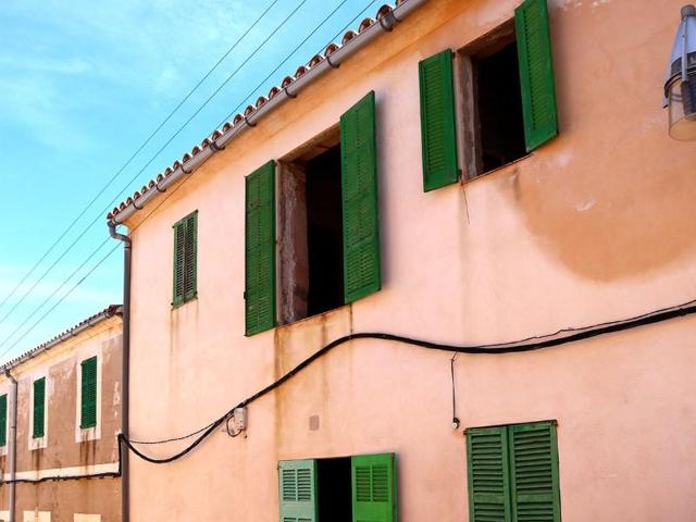 Casas de pueblo en venta en Capdepera photo 0