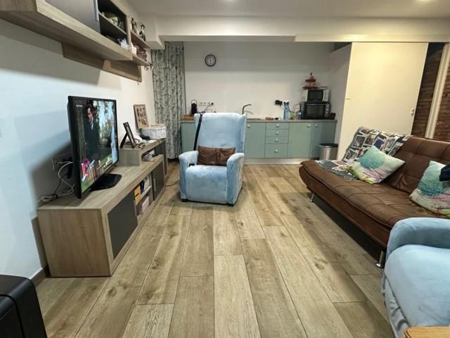 Local comercial en venta en Sant Boi de Llobregat, Centre photo 0