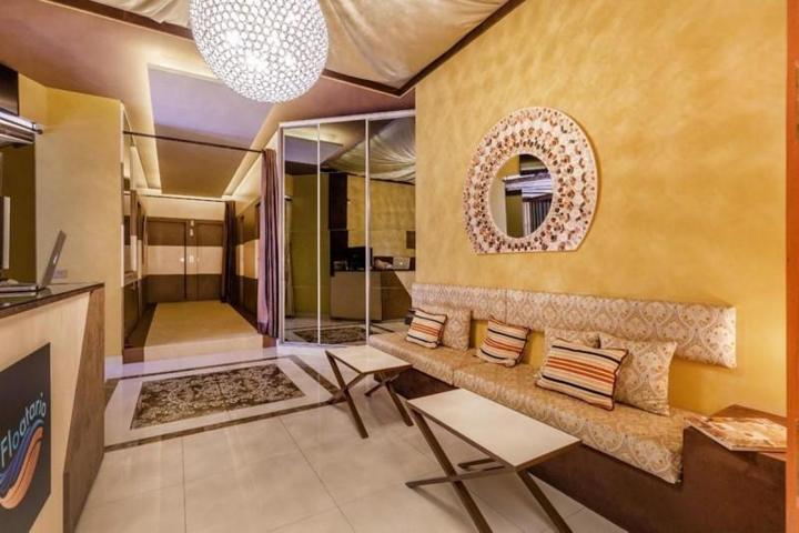 Local comercial en venta en Marbella, Puerto - Puerto Banús photo 0