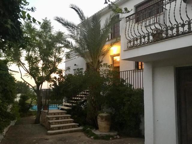 Chalet en venta en Montserrat photo 0