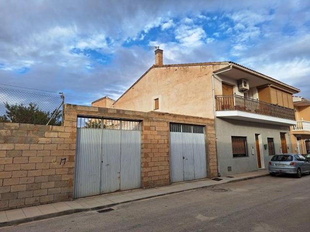 Casa en venta en Huéscar, Centro photo 0