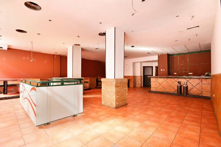 Local comercial en venta en Granada, Constitucion photo 0