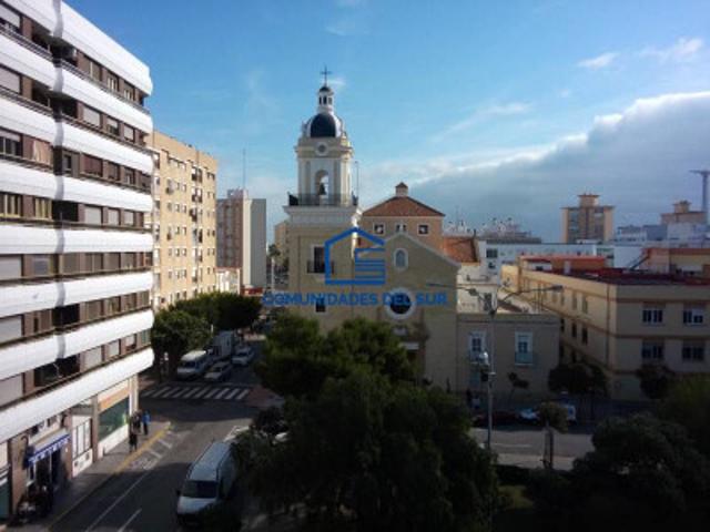 Piso en venta en Cádiz, Cadiz photo 0