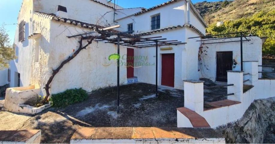 Casa con terreno en venta en Cómpeta, Competa photo 0