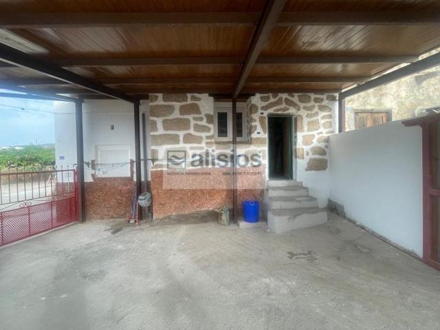 Casa con terreno en venta en Arico photo 0