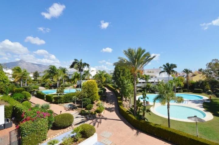 Apartamento en venta en Marbella, Nueva Andalucia photo 0
