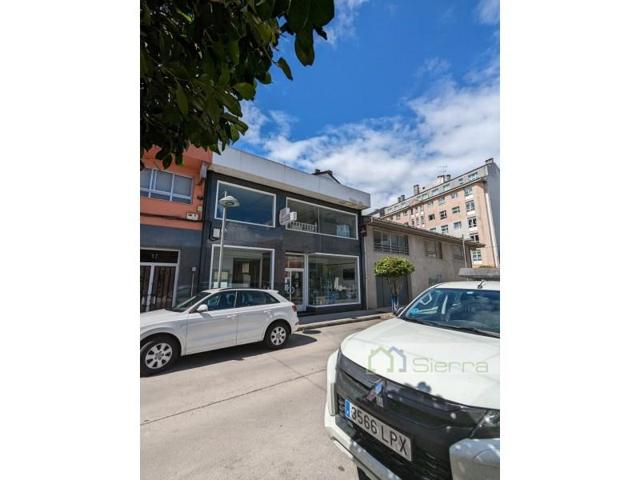 Local comercial en venta en Sarria, Centro photo 0