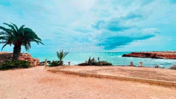Casa en venta en Torrevieja, Las Calas photo 0