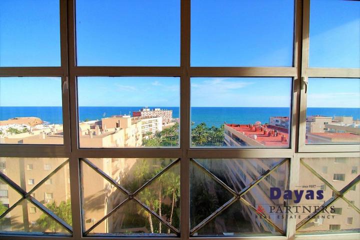 Apartamento en venta en Torrevieja, Centro photo 0