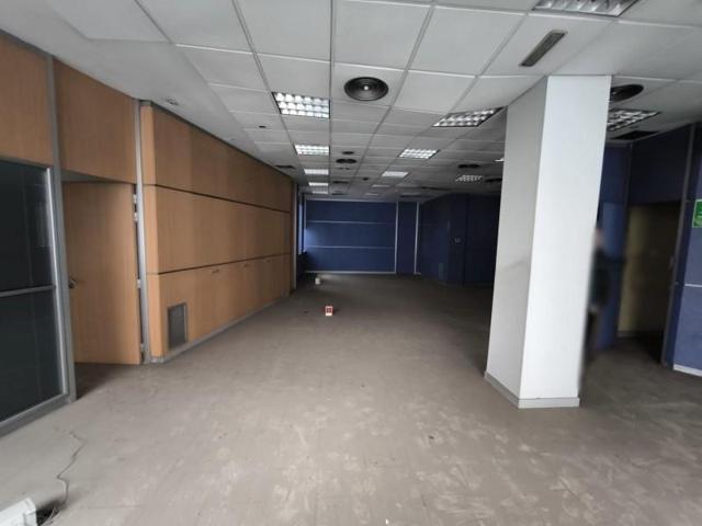 Local comercial en venta en Valdepeñas, Seis de Junio photo 0