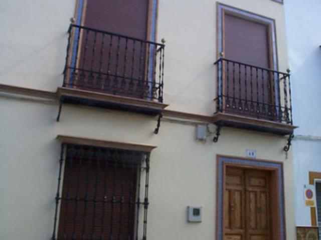 Casa en venta en Mairena del Alcor, Centro photo 0