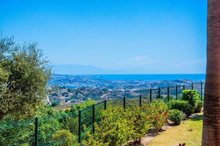 Apartamento en venta en Marbella, El Vicario photo 0
