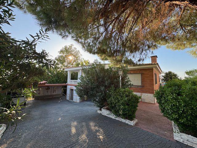 Chalet en venta en Almendralejo, San Marcos - Las Rocas photo 0