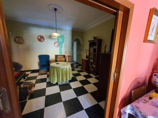 Casa en venta en Utrera photo 0