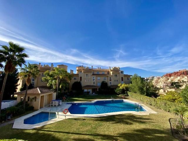 Apartamento en venta en Marbella, Los Granados photo 0