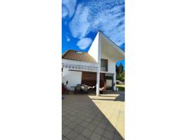 Chalet en venta en Baeza photo 0