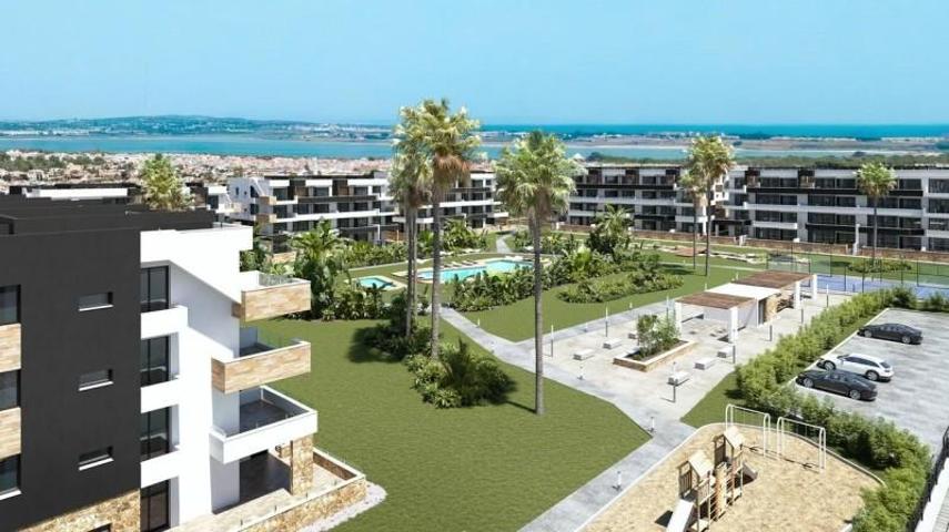 Apartamento en venta en Torrevieja, Torretas photo 0