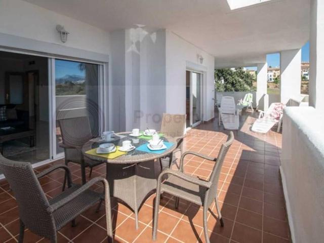 Piso en venta en Estepona, La Resina photo 0