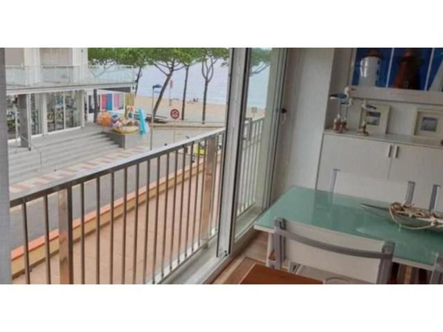 Piso en venta en Castell-Platja d'Aro, Playa Larga photo 0