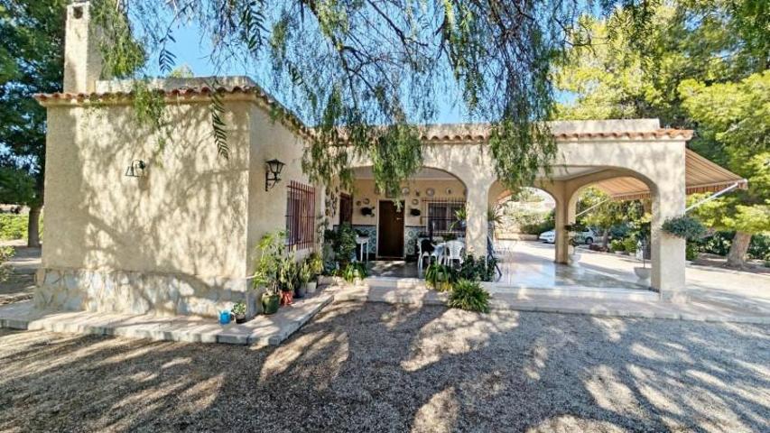 Chalet en venta en Crevillent, Comunidad valenciana photo 0