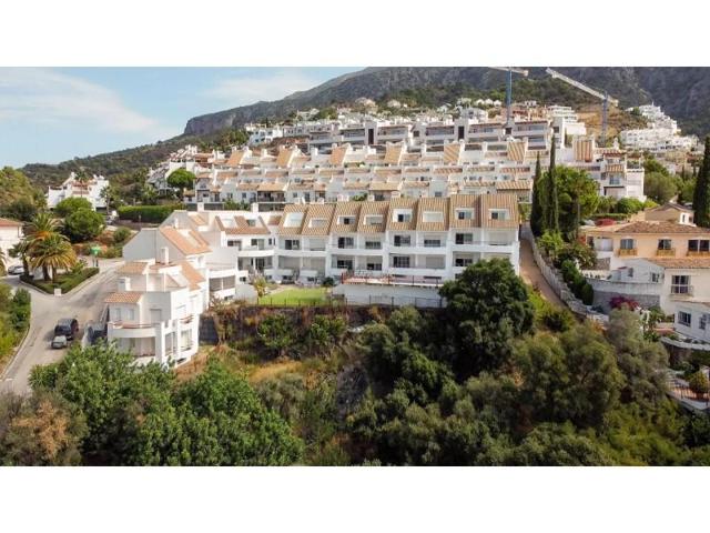 Apartamento en venta en Istán, Urb. Sierra Blanca Country Club photo 0