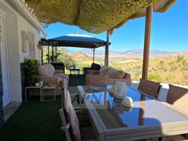 Casa con terreno en venta en Pizarra photo 0