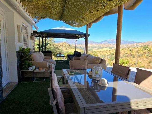 Casa con terreno en venta en Pizarra photo 0