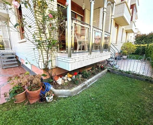 Piso en venta en Noja, Playa Trengandin photo 0