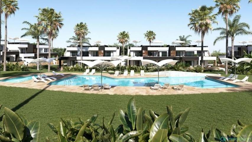 Chalet en venta en Alicante, Alicante-Alacant photo 0