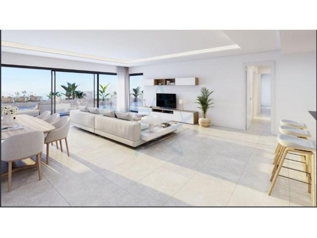 Apartamento en venta en Estepona, Puerto de Estepona photo 0