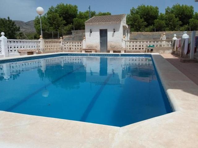 Chalet en venta en Crevillent, CAMPILLOS photo 0