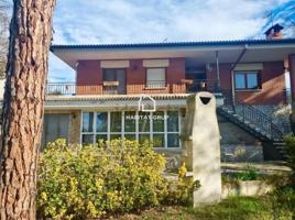 Chalet en venta en Sils photo 0