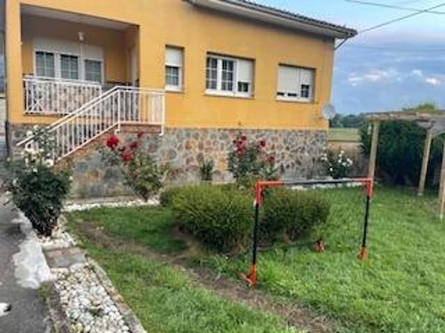 Casa en venta en Soto del Barco, Riveras photo 0