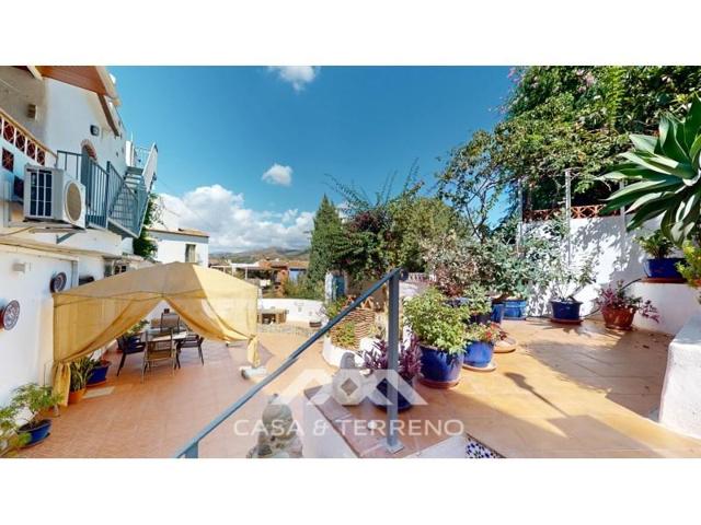 Local comercial en venta en Vélez-Málaga photo 0