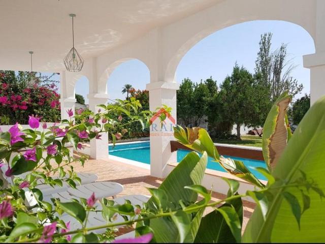 Chalet en venta en Utrera, Extrarradio - La Pachequilla photo 0