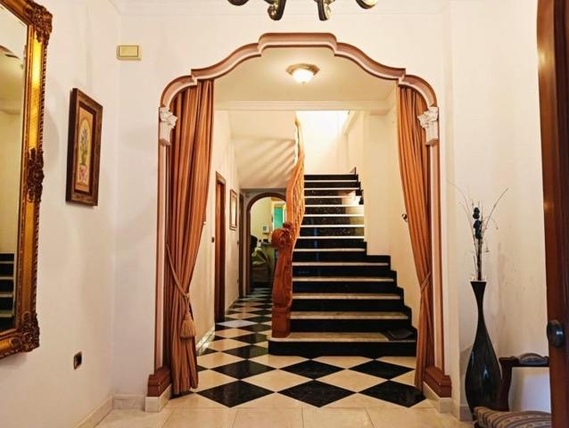 Chalet en venta en Oliva photo 0