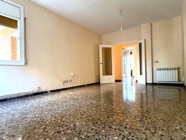 Piso en venta en Sant Boi de Llobregat, Centre photo 0