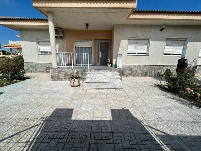 Chalet en venta en Los Alcázares, Dolores de Pacheco-Santa Rosalía photo 0