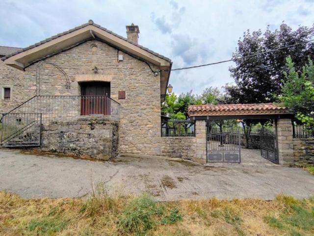 Casa en venta en Sabiñánigo, La Guarguera photo 0