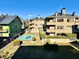 Duplex en venta en Puigcerdà photo 0